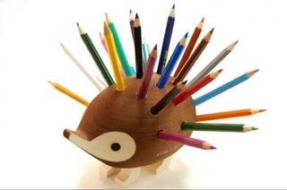 Suport pentru creioane in forma de arici