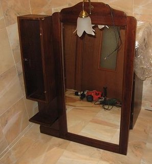 Mobilier baie oglinda cu dulap lemn ansamblu final cu spot