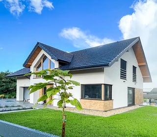 Casa frumoasa cu garaj si mansarda SU 150 mp