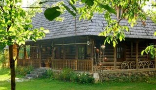 Casa traditionala din lemn 