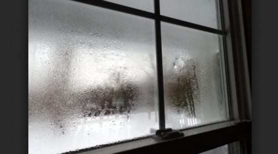 De ce se aburesc geamurile iarna