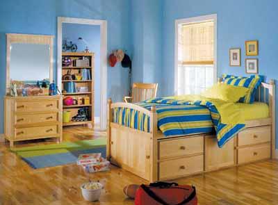 Dormitor pentru copii cu mobila din lemn masiv