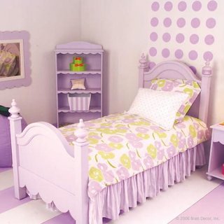 Dormitor violet pentru fetite