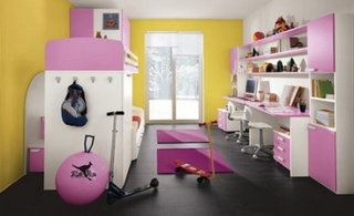 Mobila pentru dormitor de copii roz cu galben