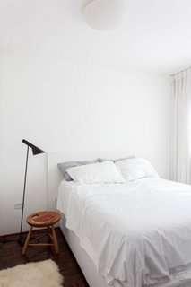 Dormitor mic minimalist