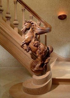 Balustrada eleganta cu un cal sculptat