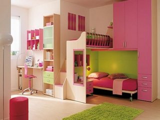 Set de mobilier de dormitor pentru copii compact design modern si covor shaggy verde