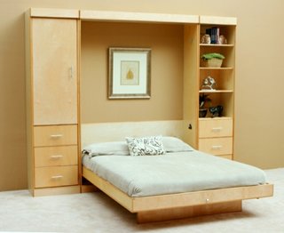 Mobilier dormitor din lemn cu pat rabatabil incastrat