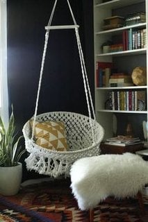 Introducerea unui cocon in camera pentru spatiul de relaxare si citire