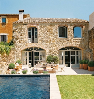 Casa fara etaj in stil mediteranean model parter